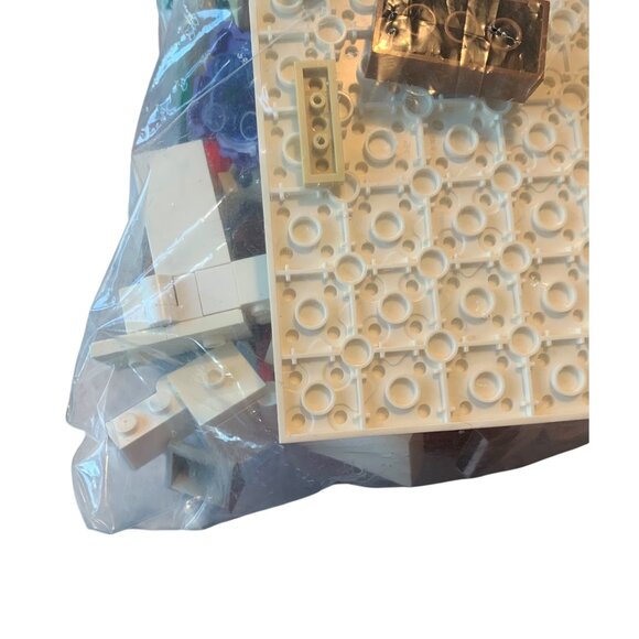 LEGOS Pieces Mixed Random Lot Over 2.5 lbs From Many Sets Mixed Lot - Picture 6 of 8